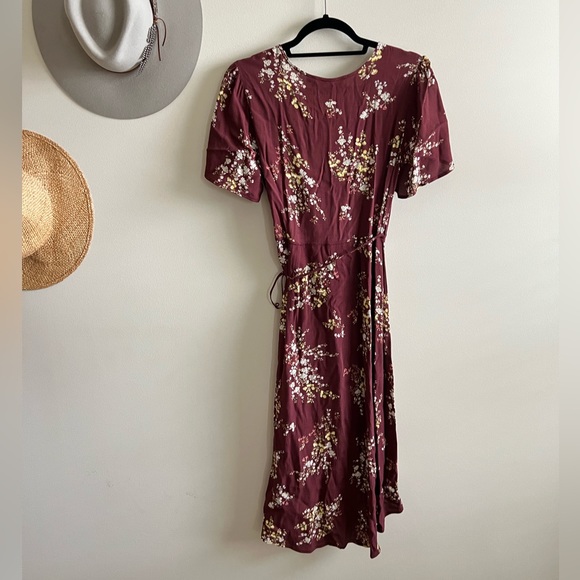 ASTR the Label Adeline Floral Print Wrap Midi Dress - Picture 5 of 8